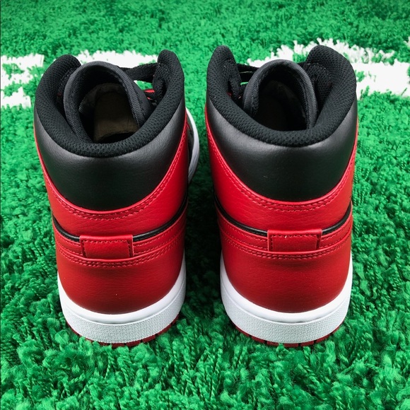 Air jordan 1 Mid Banned Men\'s size 8 main image 11